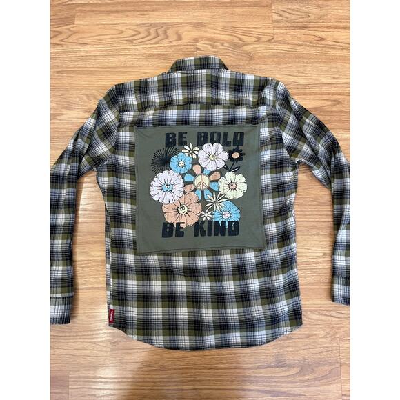 Be Bold Be Kind Flannel Shirt unisex small - Picture 2 of 4